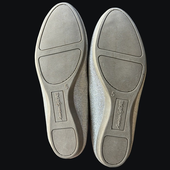 American Eagle shimmer flats size 5 - Picture 2 of 3